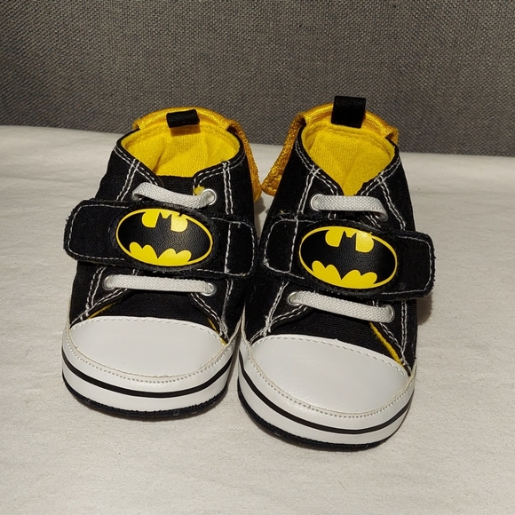 Batman cape infant shoes size S 17 - Picture 2 of 10